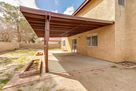 37040 Bordeaux St, Palmdale, CA 93550 photo 3
