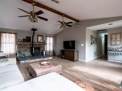 21301 Stage Dr, Tehachapi, CA 93561 photo 7