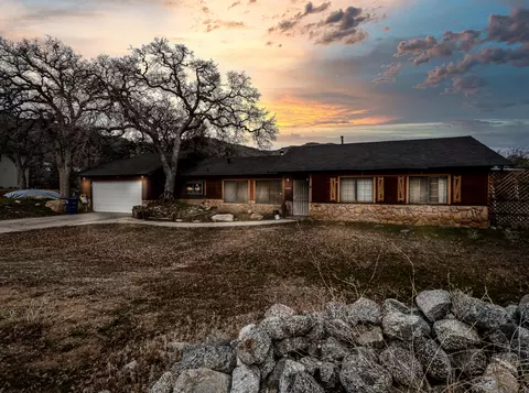 21301 Stage Dr, Tehachapi, CA 93561 photo 1
