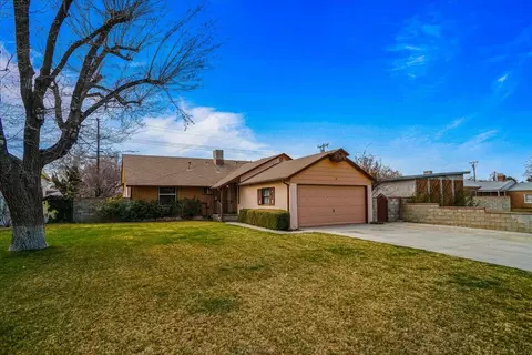 1334 Ivyton St W, Lancaster, CA 93534