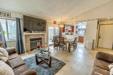 2053 Chatham Dr, Palmdale, CA 93550 photo 5