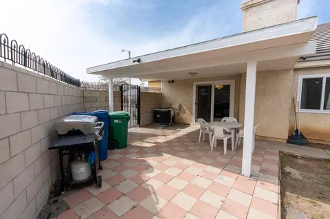 2053 Chatham Dr, Palmdale, CA 93550 photo 17