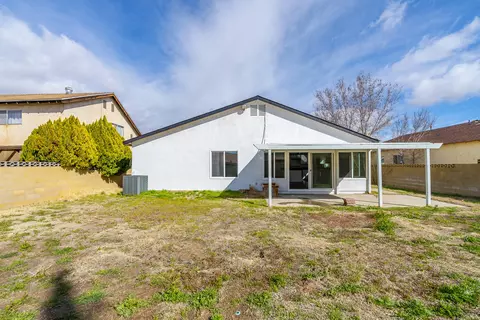 44621 Benald St, Lancaster, CA 93535 photo 24