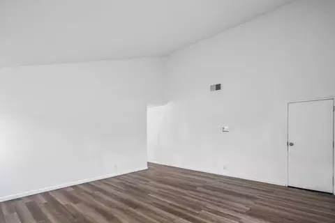 44621 Benald St, Lancaster, CA 93535 photo 6