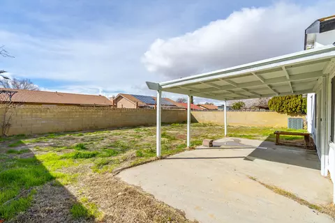44621 Benald St, Lancaster, CA 93535 photo 22