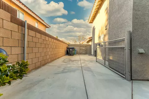 644 Esther Dr, Lancaster, CA 93535 photo 16