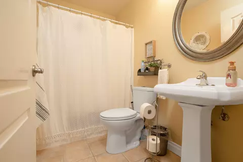 644 Esther Dr, Lancaster, CA 93535 photo 8