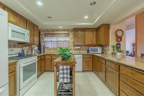2822 Ash Glen Ave, Lancaster, CA 93536 photo 11
