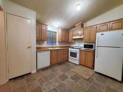 45111 25th St E #121, Lancaster, CA 93535 photo 7