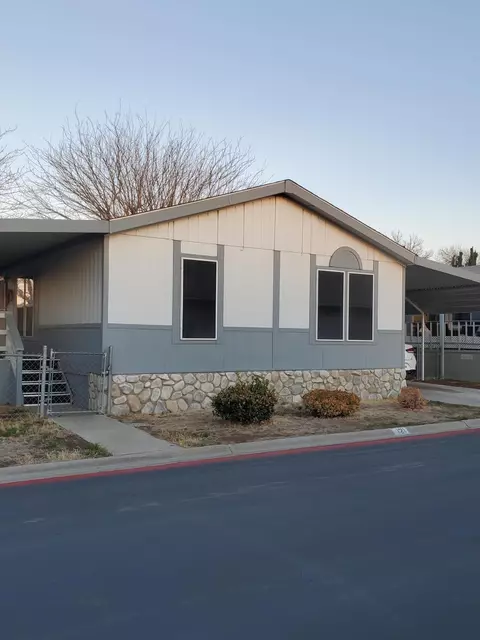 45111 25th St E #121, Lancaster, CA 93535 photo 1