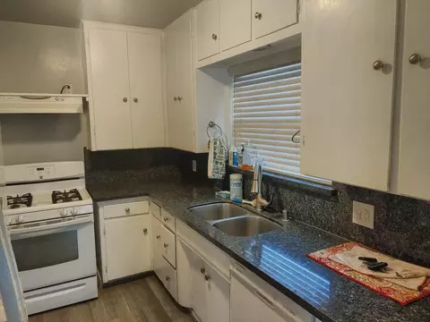 1204 W Ivyton St, Lancaster, CA 93534 photo 11