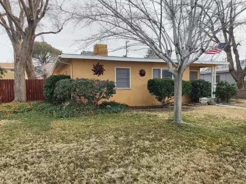 1204 W Ivyton St, Lancaster, CA 93534 photo 2