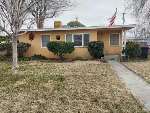 1204 Ivyton St W, Lancaster, CA 93534