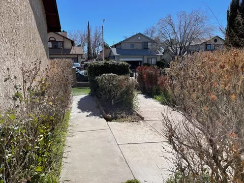 639 E Jackman St, Lancaster, CA 93535 photo 3