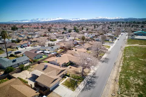 37318 E 27th St, Palmdale, CA 93550 photo 16