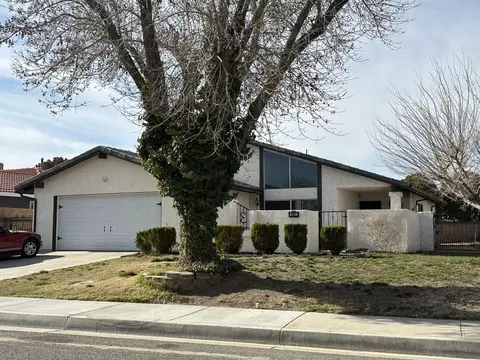 1301 Franklin Ave, Lancaster, CA 93535 photo 1