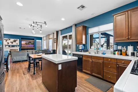 6103 Ryans Pl, Lancaster, CA 93536 photo 8