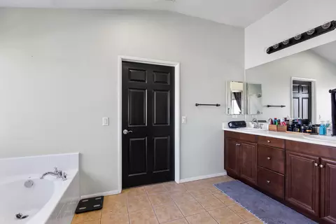 6103 Ryans Pl, Lancaster, CA 93536 photo 16