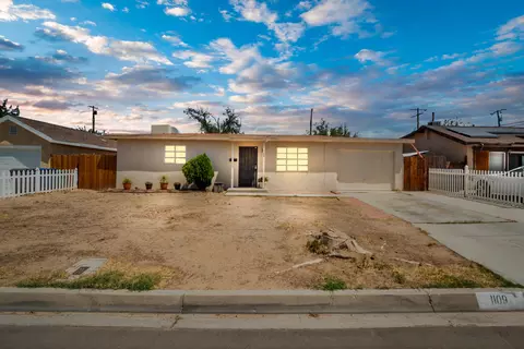 1109 Norberry St, Lancaster, CA 93534