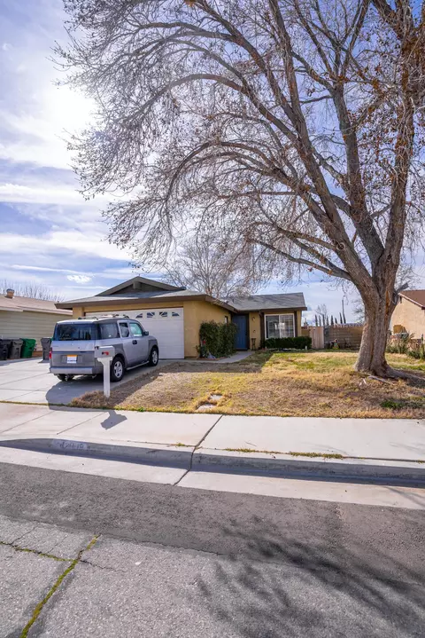 42909 Willow W Ct, Lancaster, CA 93536 photo 3