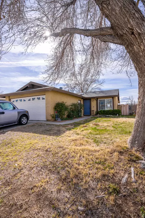42909 Willow W Ct, Lancaster, CA 93536 photo 4