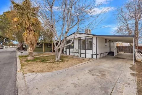 43850 20th St #124, Lancaster, CA 93535 photo 2