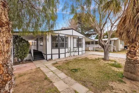 43850 20th St #124, Lancaster, CA 93535 photo 1