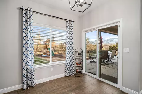 20908 Ridgeway Dr, Tehachapi, CA 93561 photo 16