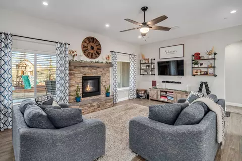 20908 Ridgeway Dr, Tehachapi, CA 93561 photo 7