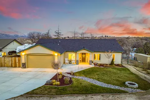 20908 Ridgeway Dr, Tehachapi, CA 93561 photo 2