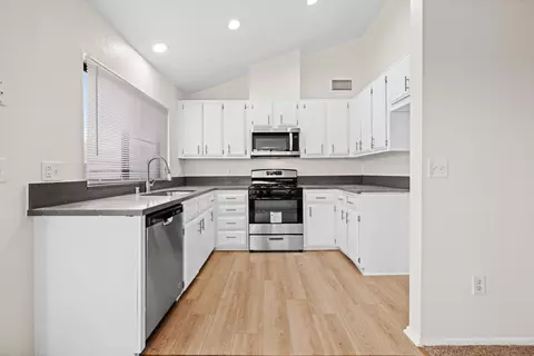2261 Mark Ave, Palmdale, CA 93550 photo 10
