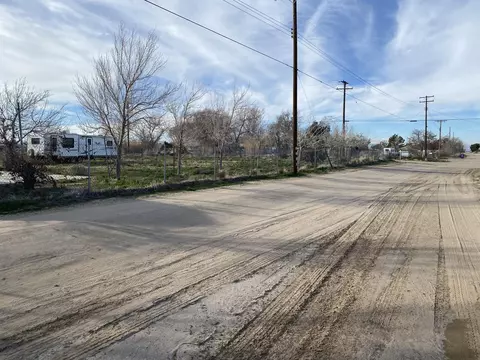 Ave E 8 W, Lancaster, CA 93536 photo 3