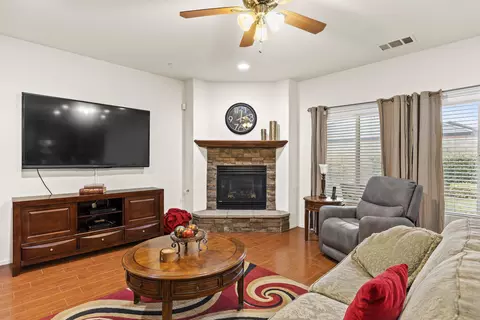 1306 Fair Oak Dr, Tehachapi, CA 93561 photo 5