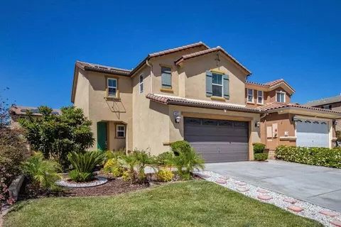 19825 Holly Dr, Santa Clarita, CA 91350
