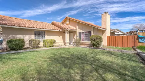 43844 San Francisco Ave, Lancaster, CA 93535 photo 2