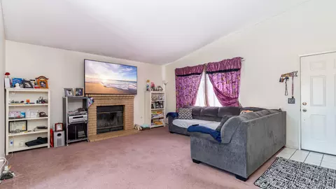 43844 San Francisco Ave, Lancaster, CA 93535 photo 5