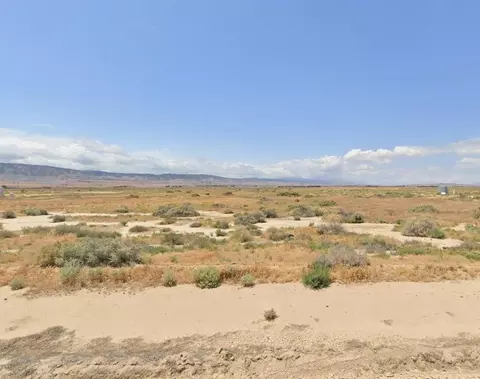 70 Th St West Near Lancaster B, Lancaster, CA 93536