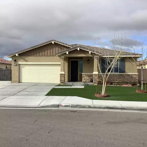 4303 W Ivyton St, Lancaster, CA 93536 photo 2