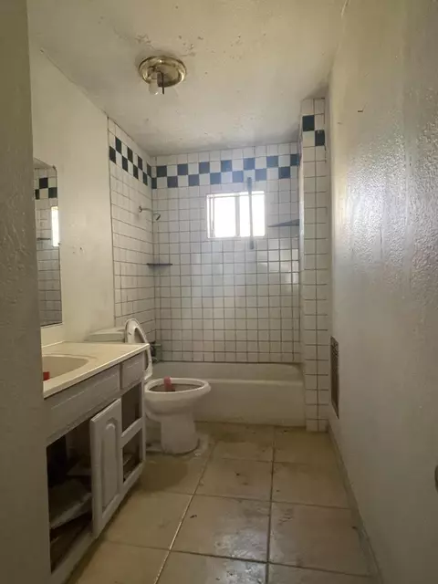 48004 E 105th St, Lancaster, CA 93535 photo 12