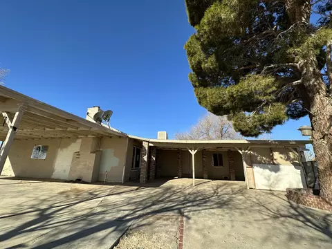 48004 E 105th St, Lancaster, CA 93535 photo 3