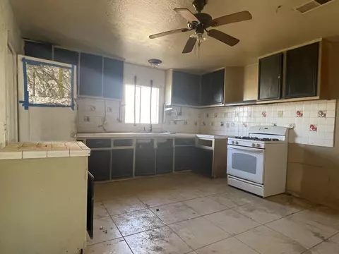 48004 E 105th St, Lancaster, CA 93535 photo 11
