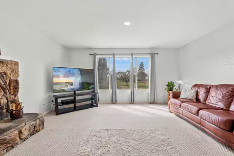 33036 165th St E, Llano, CA 93544 photo 6