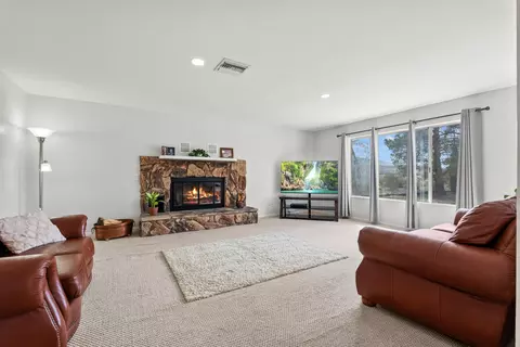33036 165th St E, Llano, CA 93544 photo 4
