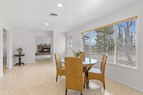 33036 165th St E, Llano, CA 93544 photo 9