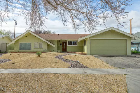 1154 Avenue J4 E, Lancaster, CA 93535