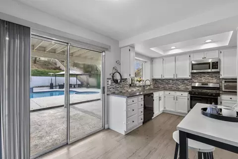 39369 Beacon Ln, Palmdale, CA 93551 photo 17