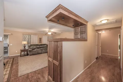 6202 Treehaven Ct, Lancaster, CA 93536 photo 9
