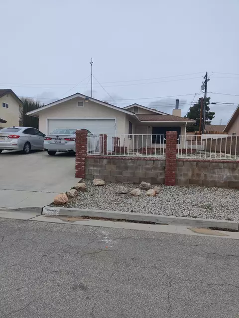 2873 Delmar Ave, Mojave, CA 93501