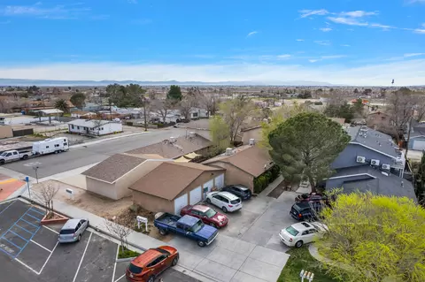 2911 Diamond St, Rosamond, CA 93560