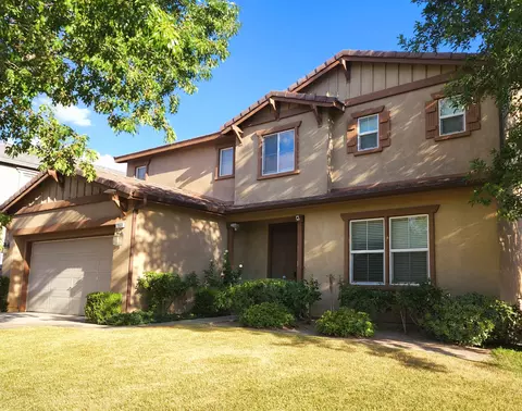 2060 Krystal Ave, Lancaster, CA 93536 photo 2